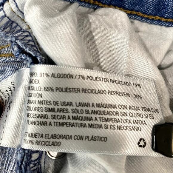 Universal Thread Button Fly Denim Shorts - Size 14 (EUC) - Picture 6 of 7